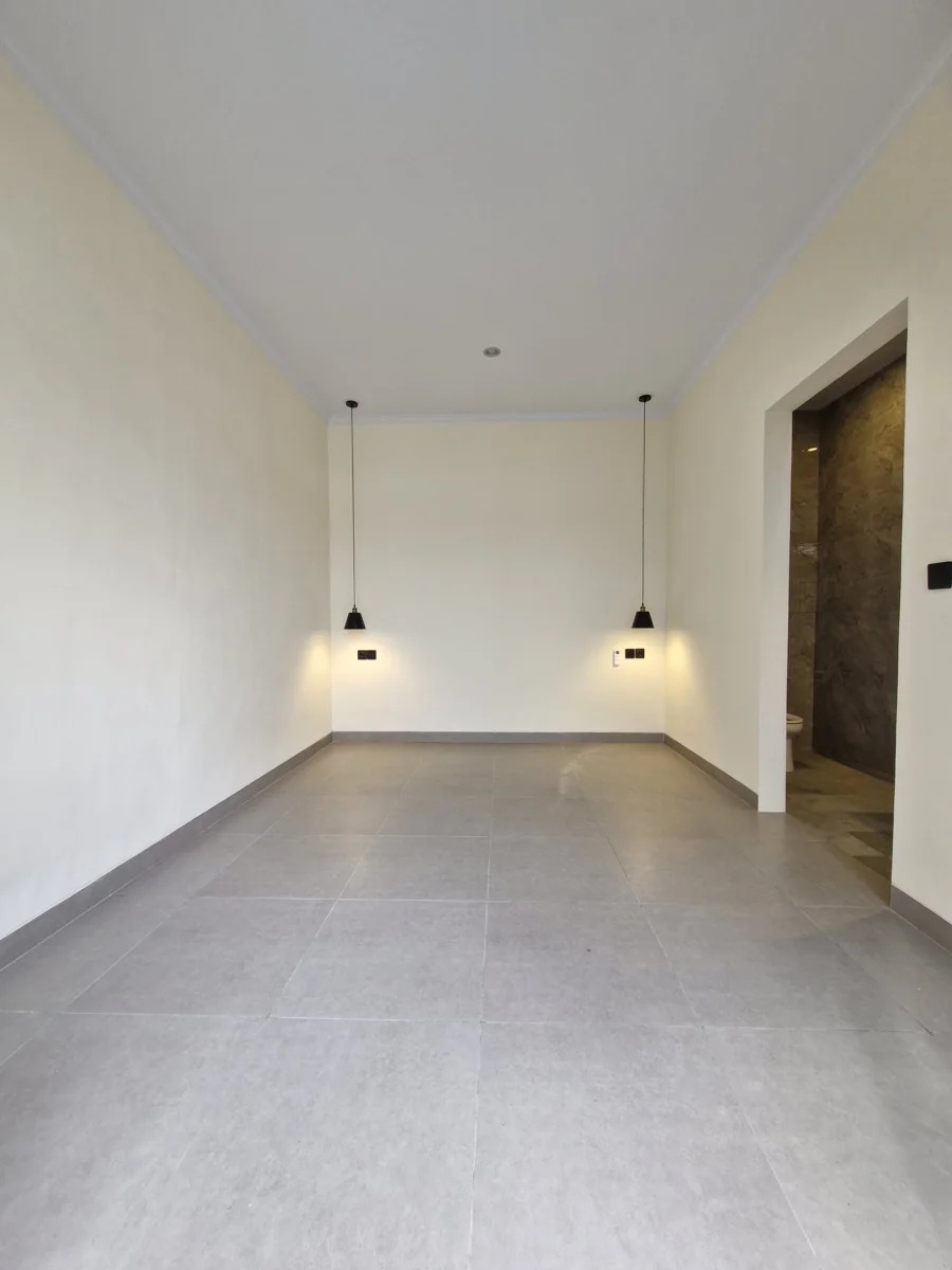 Brand New Villa For Yearly Rent, Padonan