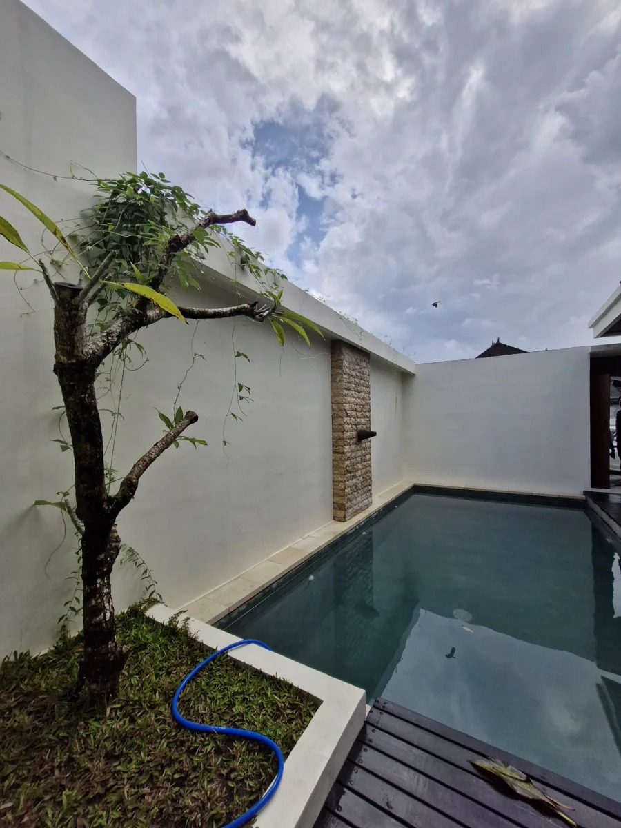 Brand New Villa For Yearly Rent, Padonan