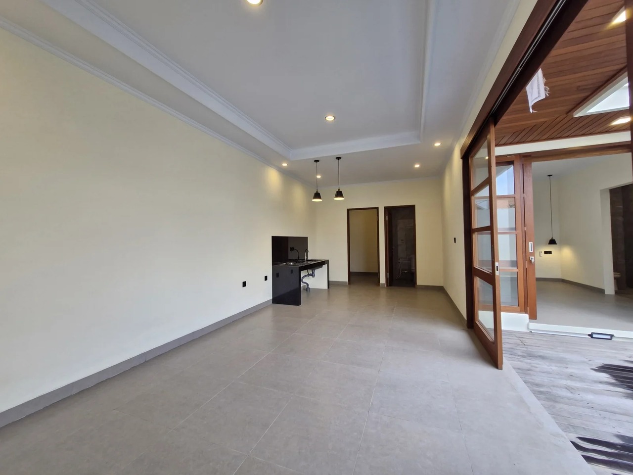 Brand New Villa For Yearly Rent, Padonan