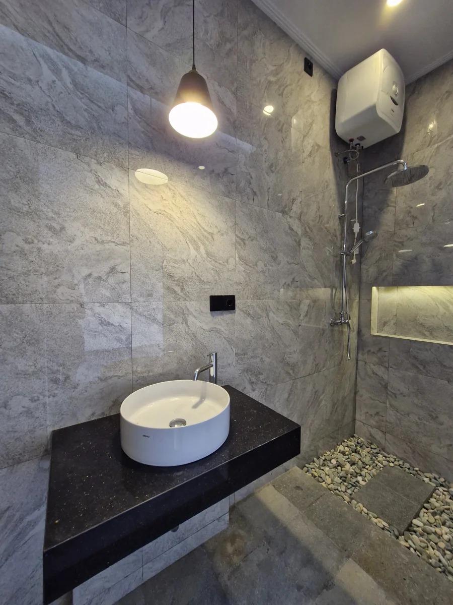 Brand New Villa For Yearly Rent, Padonan