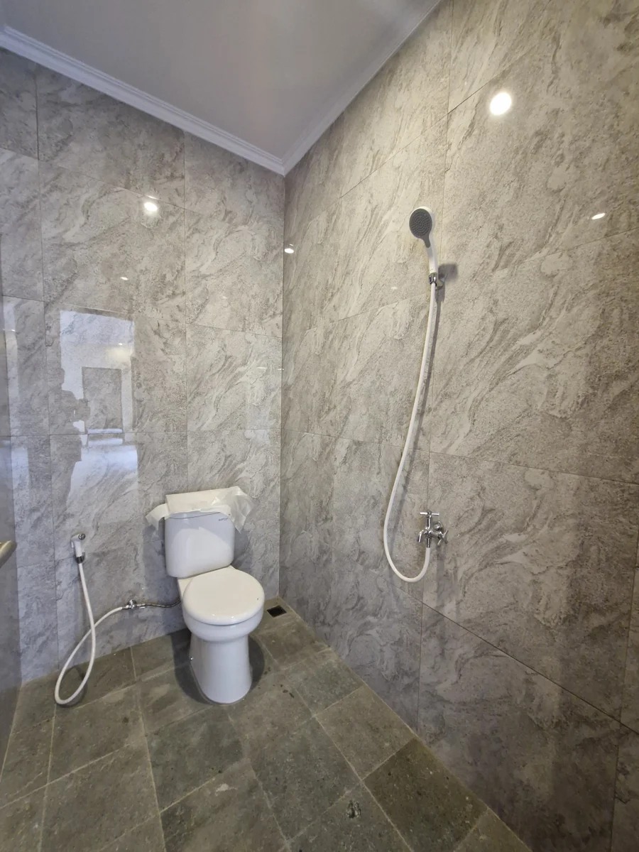 Brand New Villa For Yearly Rent, Padonan
