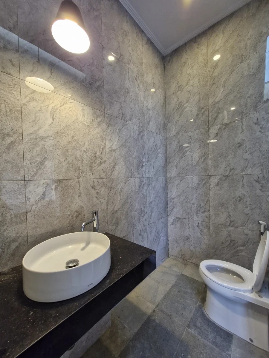Brand New Villa For Yearly Rent, Padonan