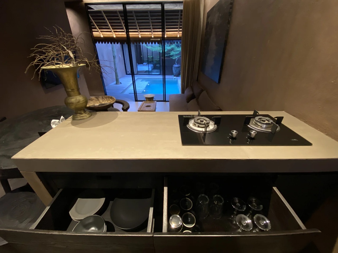 2BR Villa with Romantic Design!