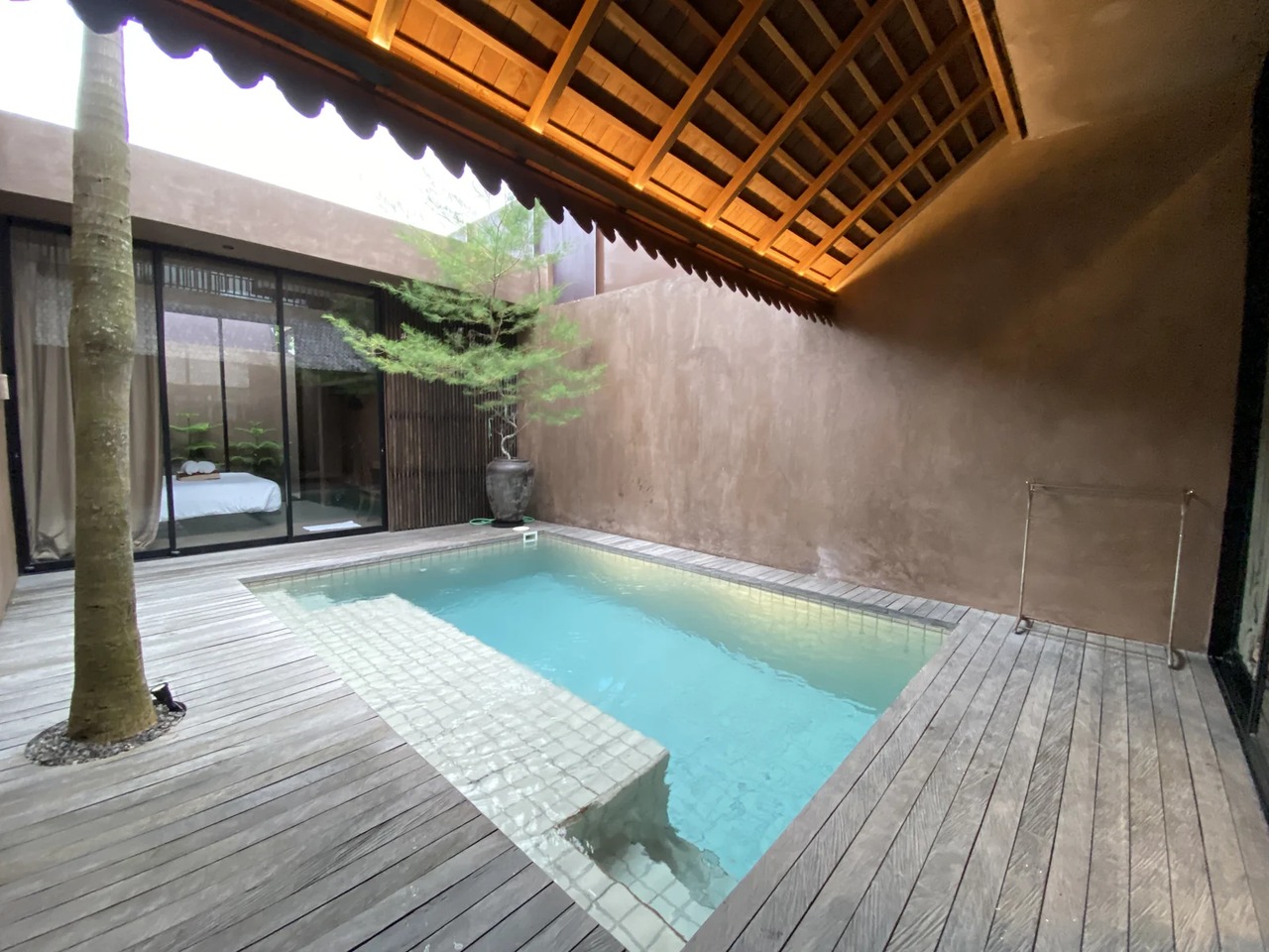 2BR Villa with Romantic Design!