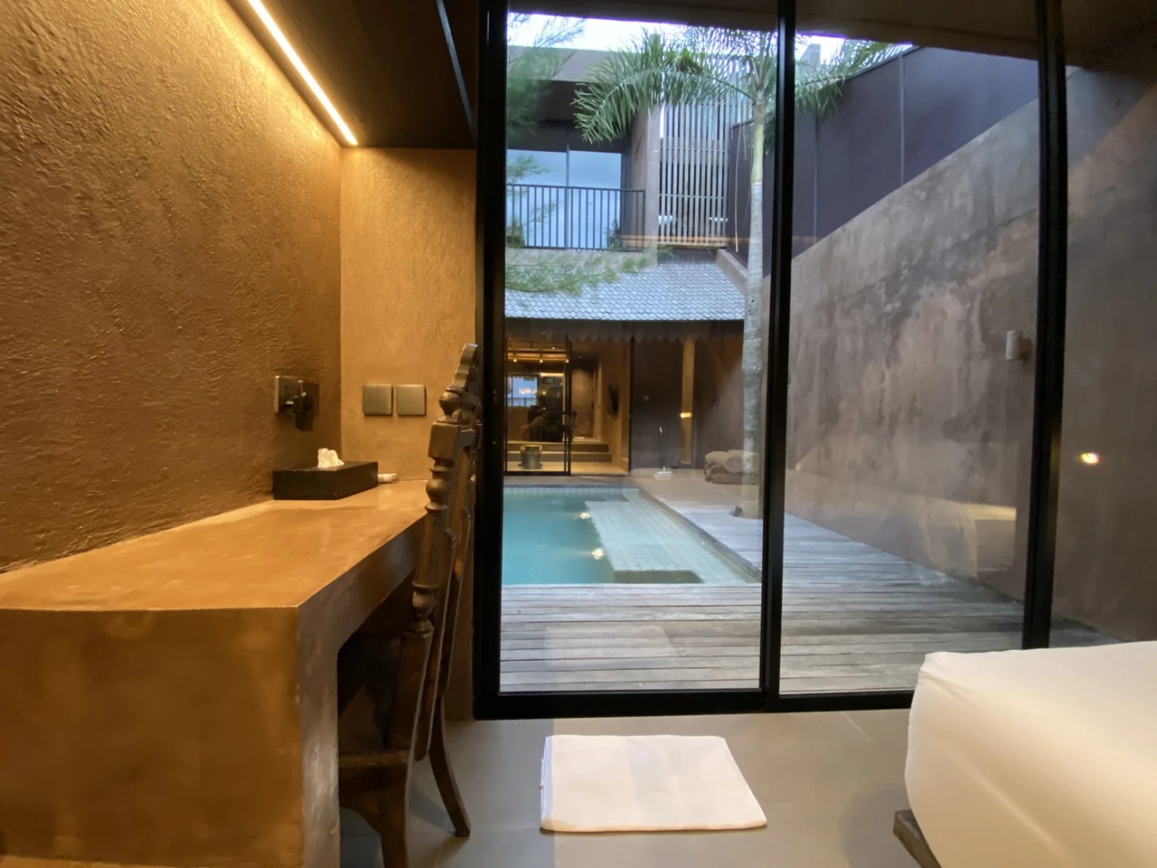 2BR Villa with Romantic Design!