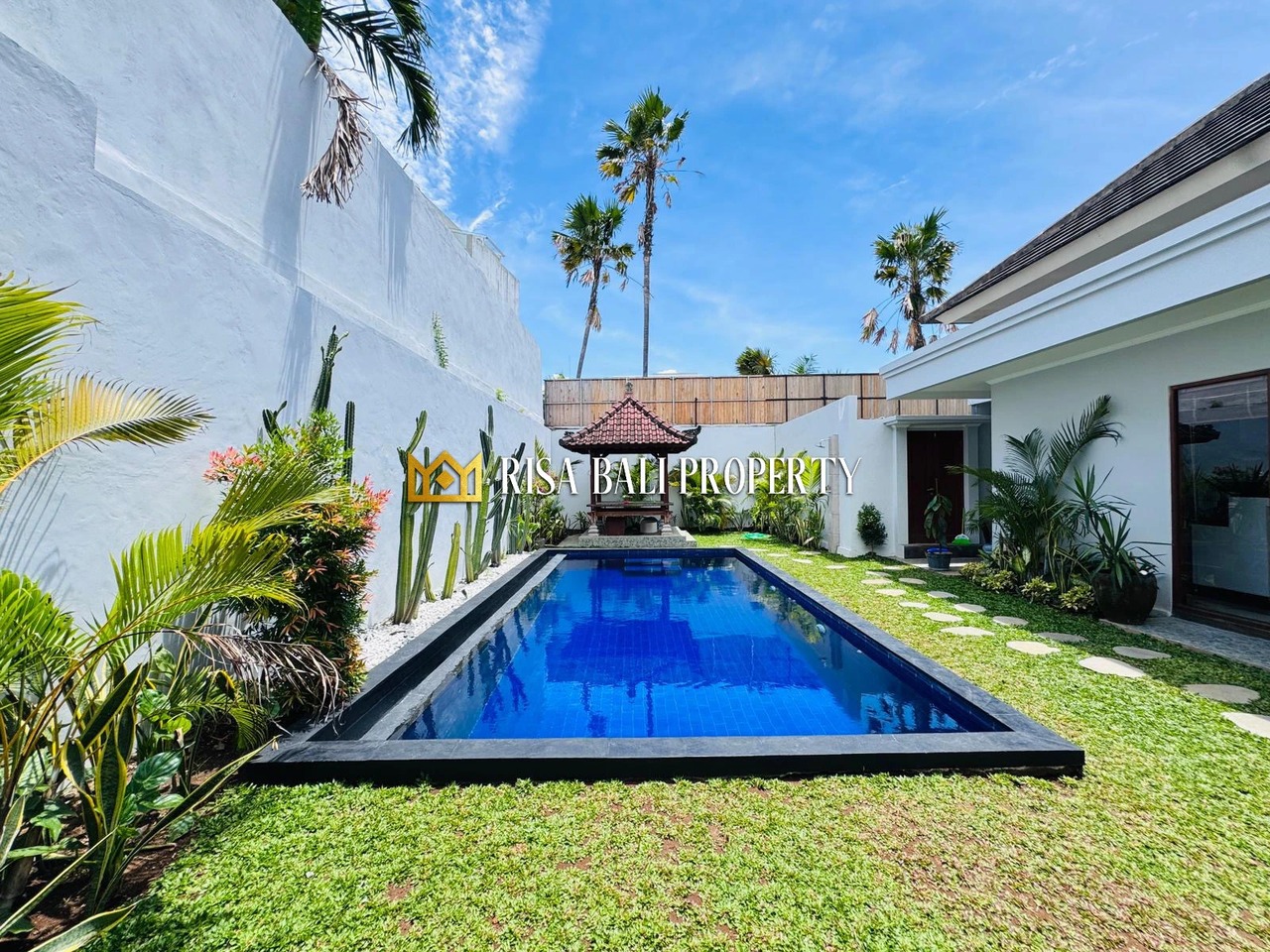 2-BEDROOM VILLA IN CENTRAL BERAWA