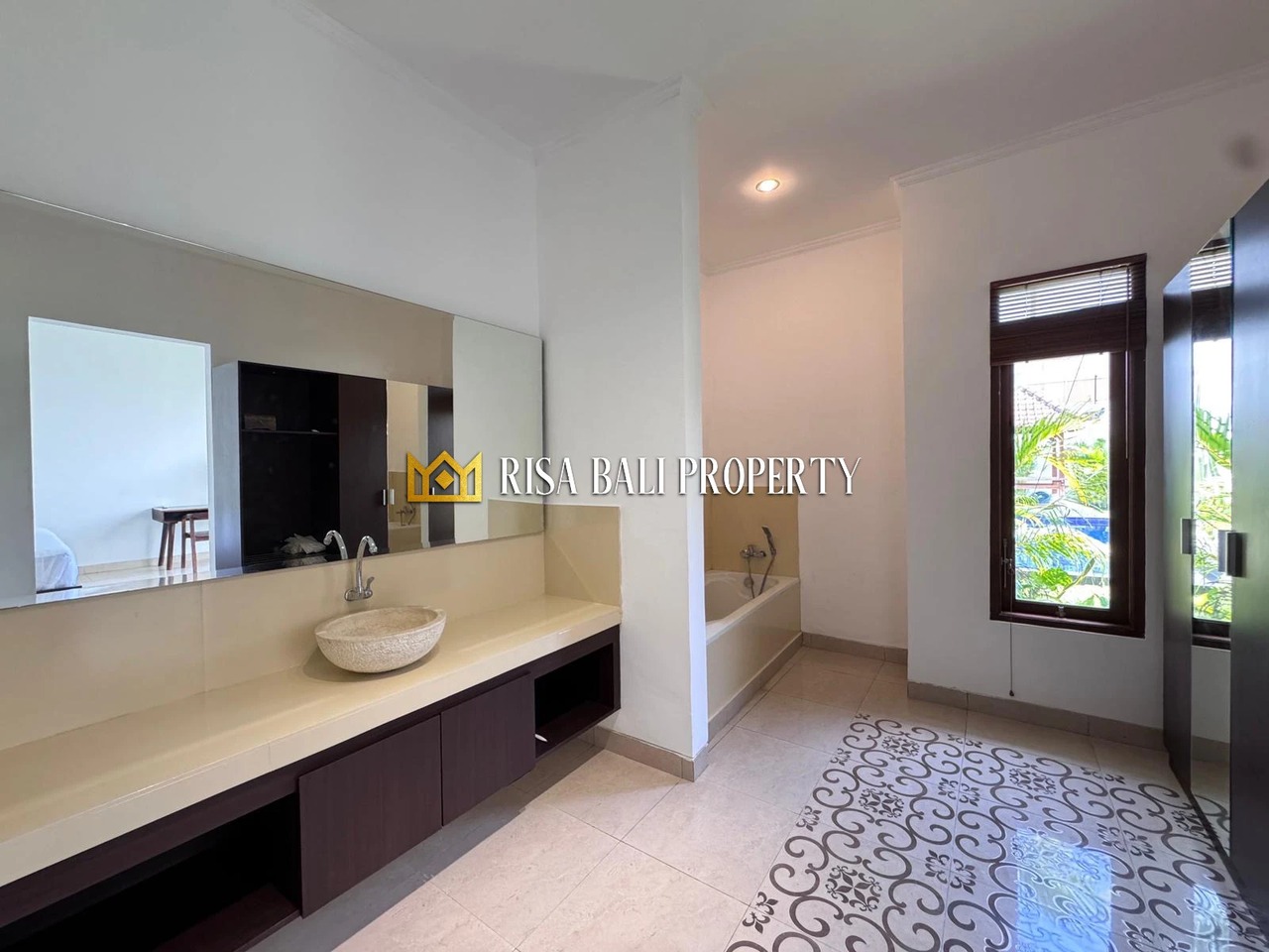 2-BEDROOM VILLA IN CENTRAL BERAWA
