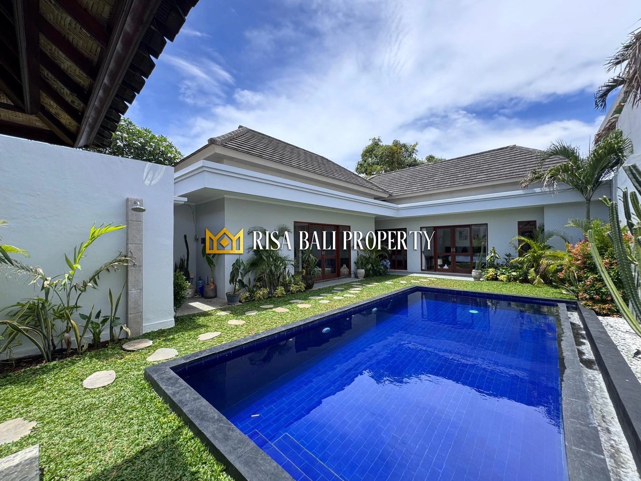 2-BEDROOM VILLA IN CENTRAL BERAWA