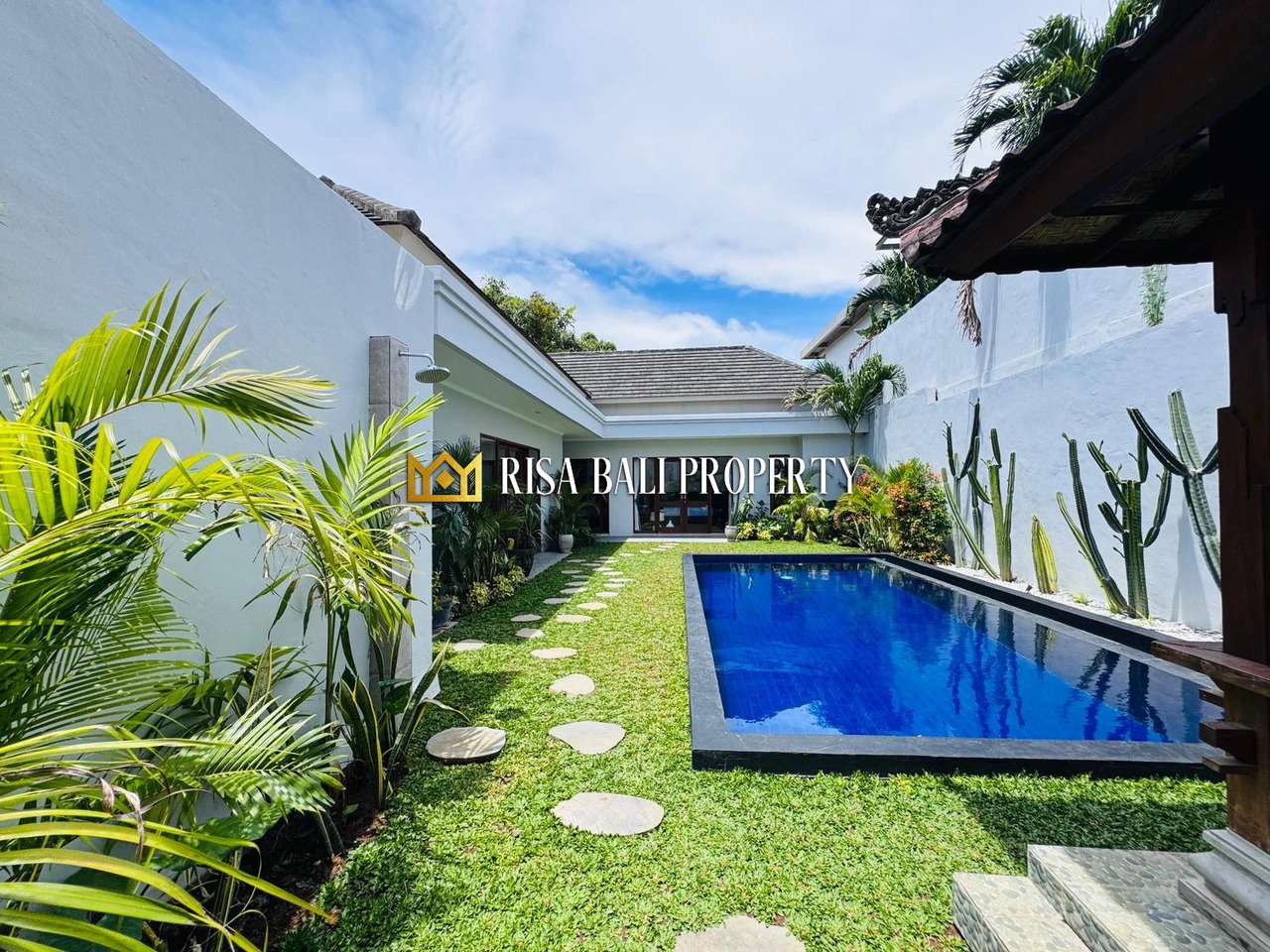 2-BEDROOM VILLA IN CENTRAL BERAWA