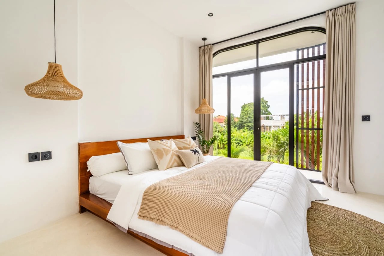 2BR Villa w/ Balcony & Green Space View
