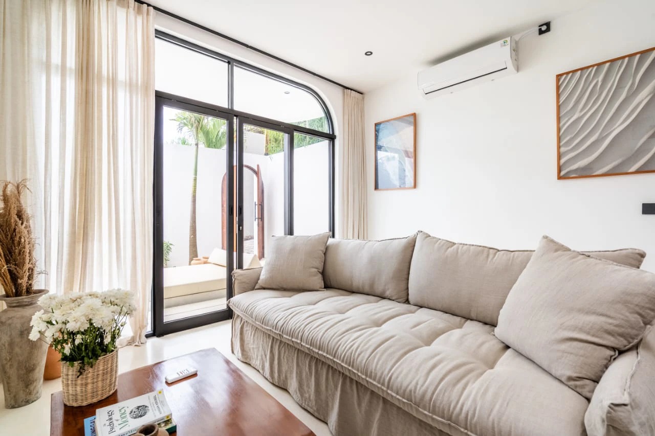 2BR Villa w/ Balcony & Green Space View