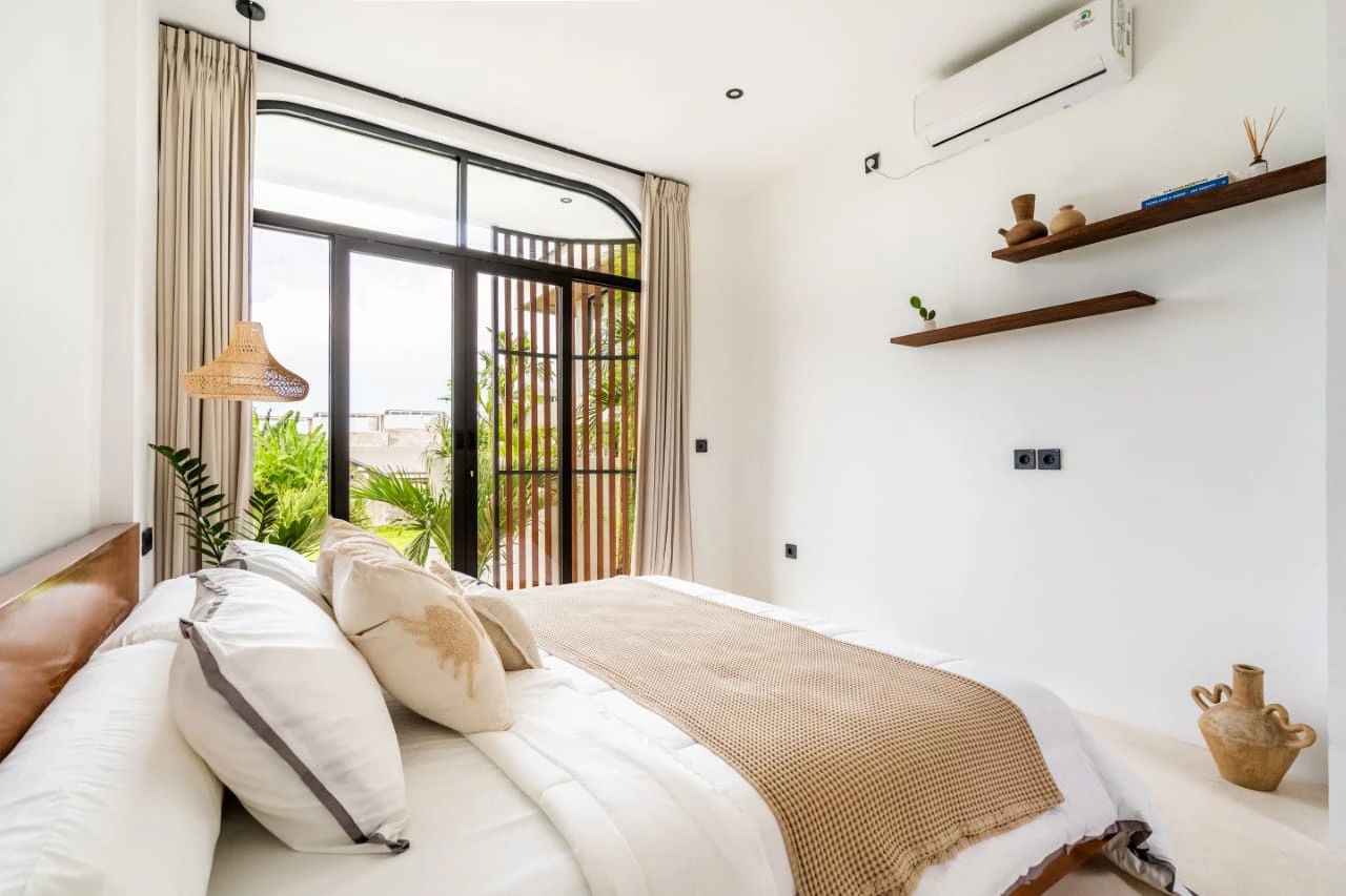 2BR Villa w/ Balcony & Green Space View