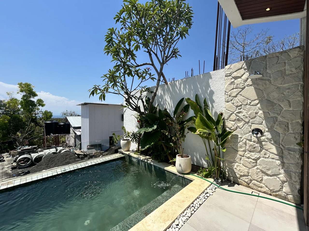 Luxury 2BR Villa w/ Ocean Views & Pool