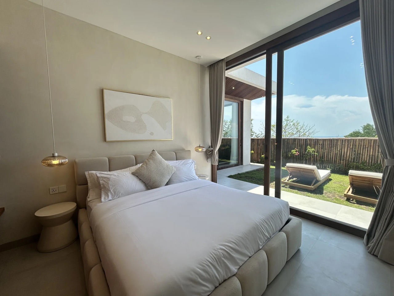 Luxury 2BR Villa w/ Ocean Views & Pool