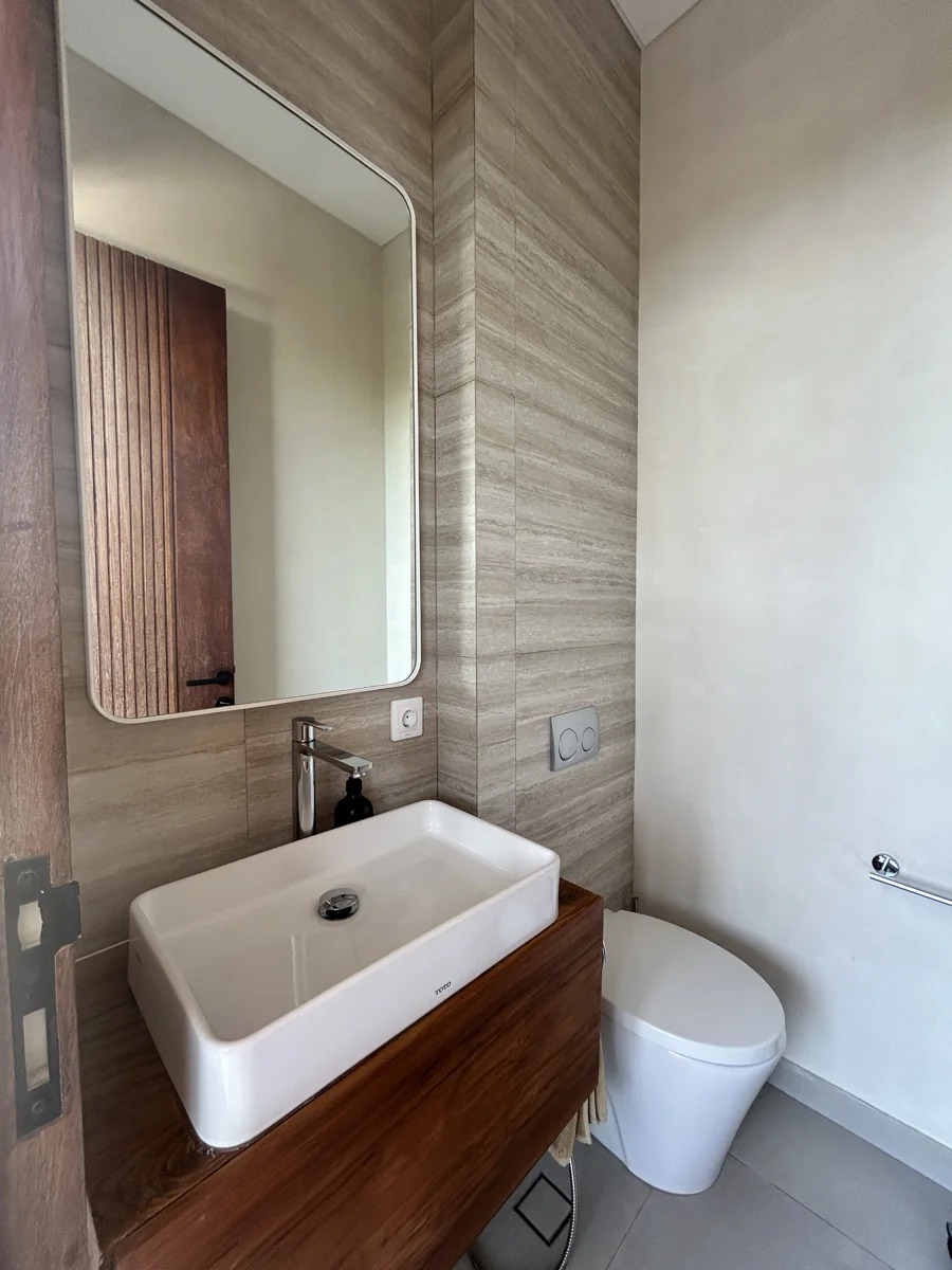 Luxury 2BR Villa w/ Ocean Views & Pool