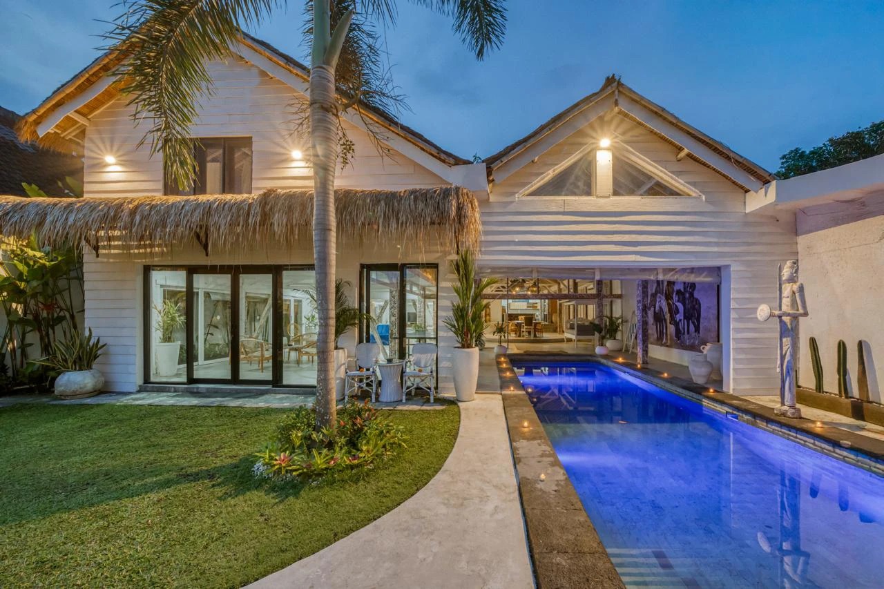 Unique 4BR Mediterranean Oasis