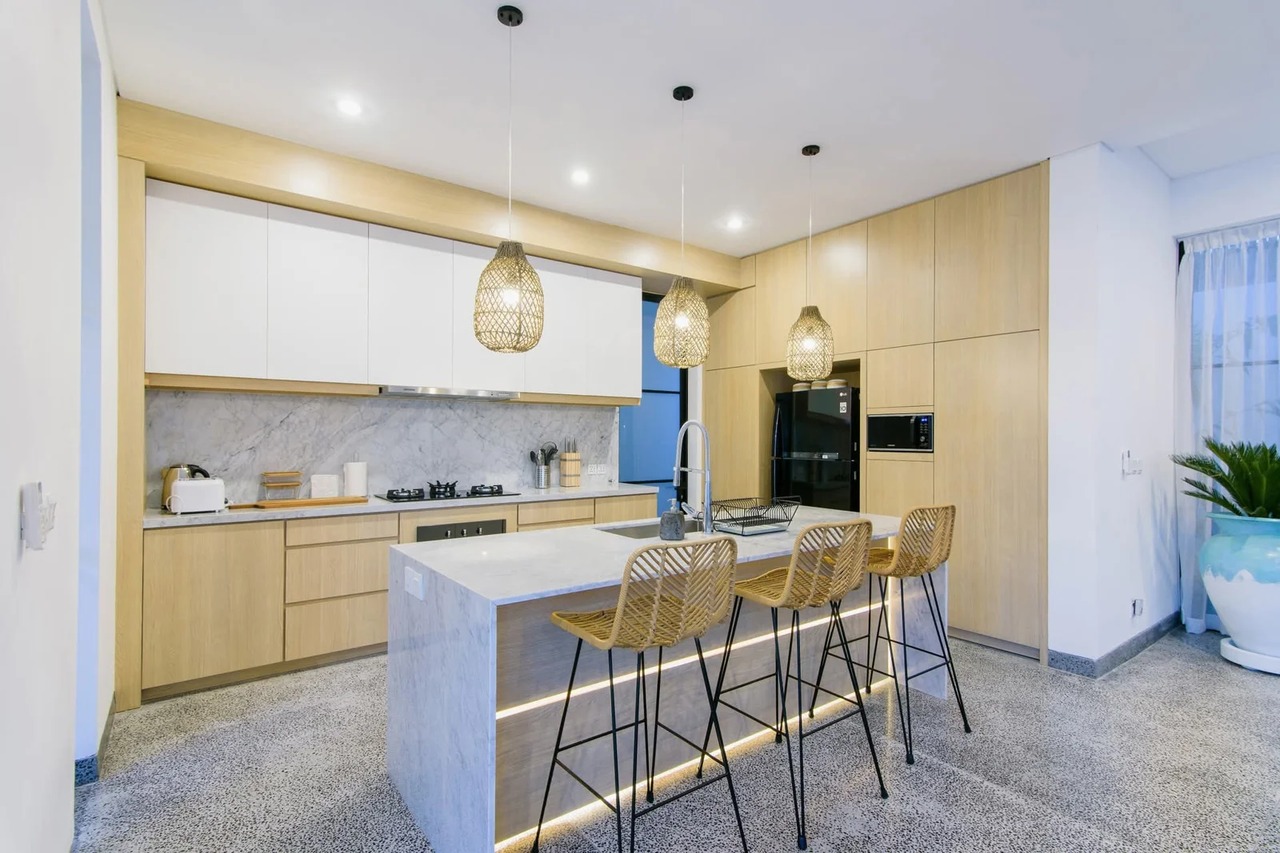 4 BEDROOM VILLA IN BERAWA USD 6500/MONTH