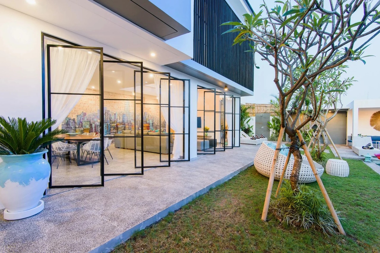 4 BEDROOM VILLA IN BERAWA USD 6500/MONTH