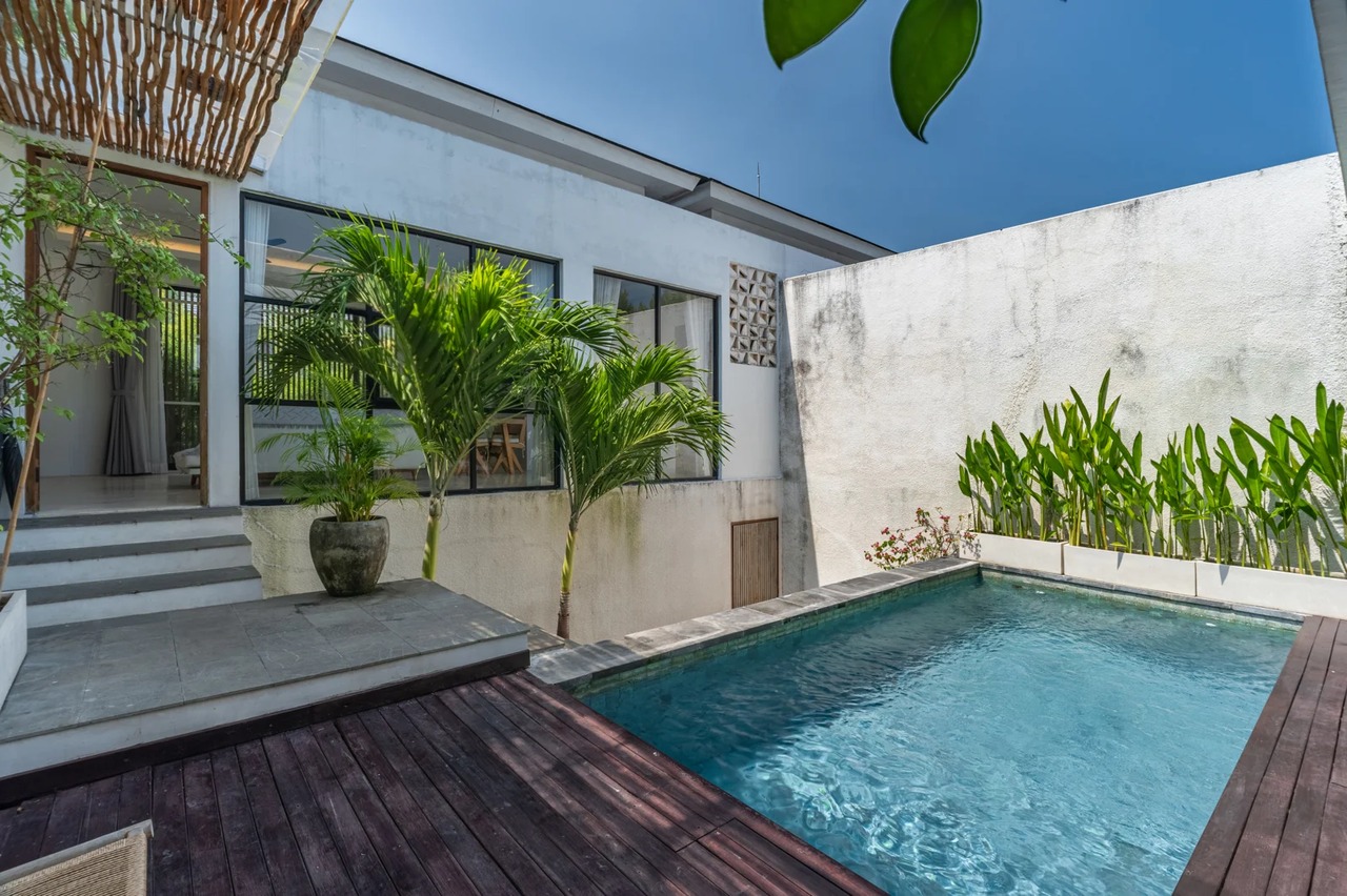 Bikini Top 2BR Private Villa