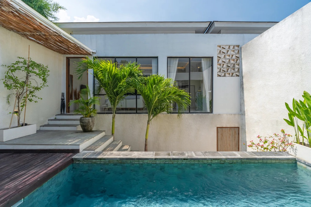 Bikini Top 2BR Private Villa