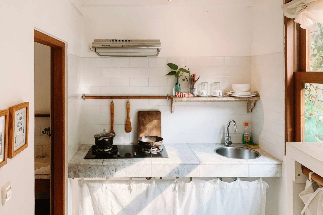 LEASEHOLD - 5BR Poolside Loft