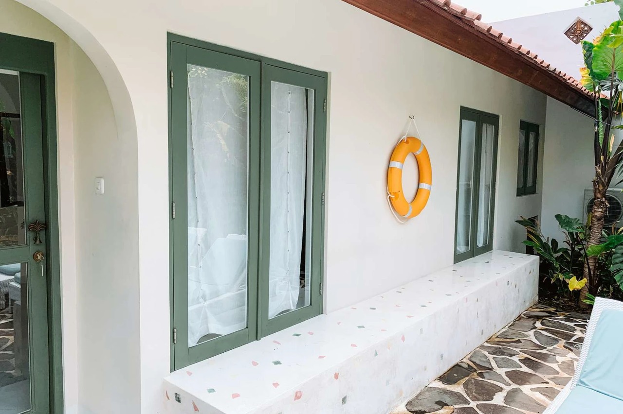 LEASEHOLD - 5BR Poolside Loft