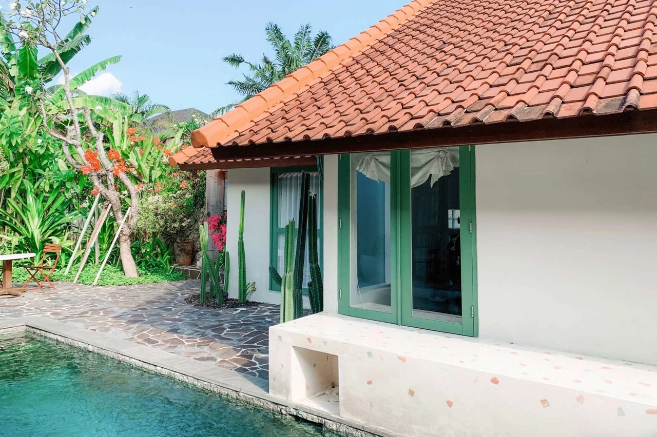 LEASEHOLD - 5BR Poolside Loft
