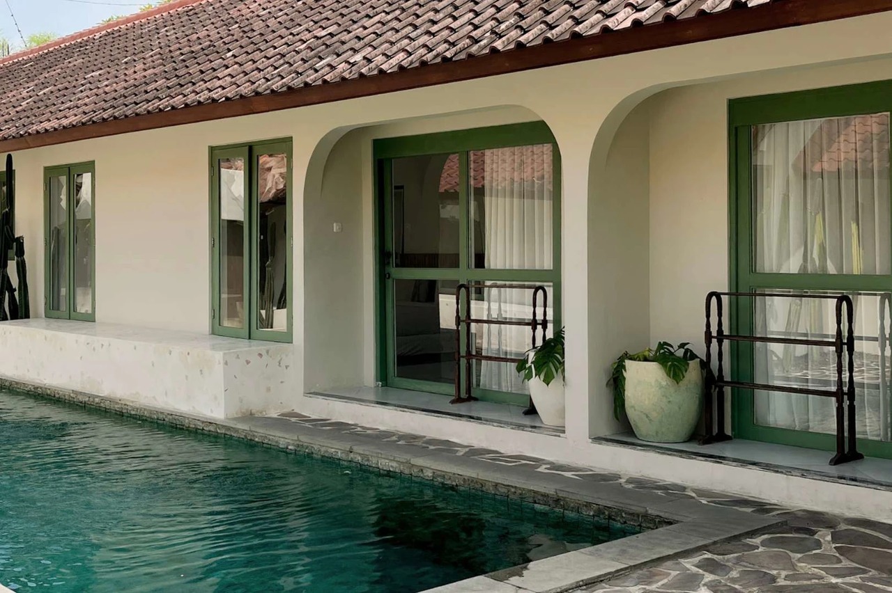 LEASEHOLD - 5BR Poolside Loft