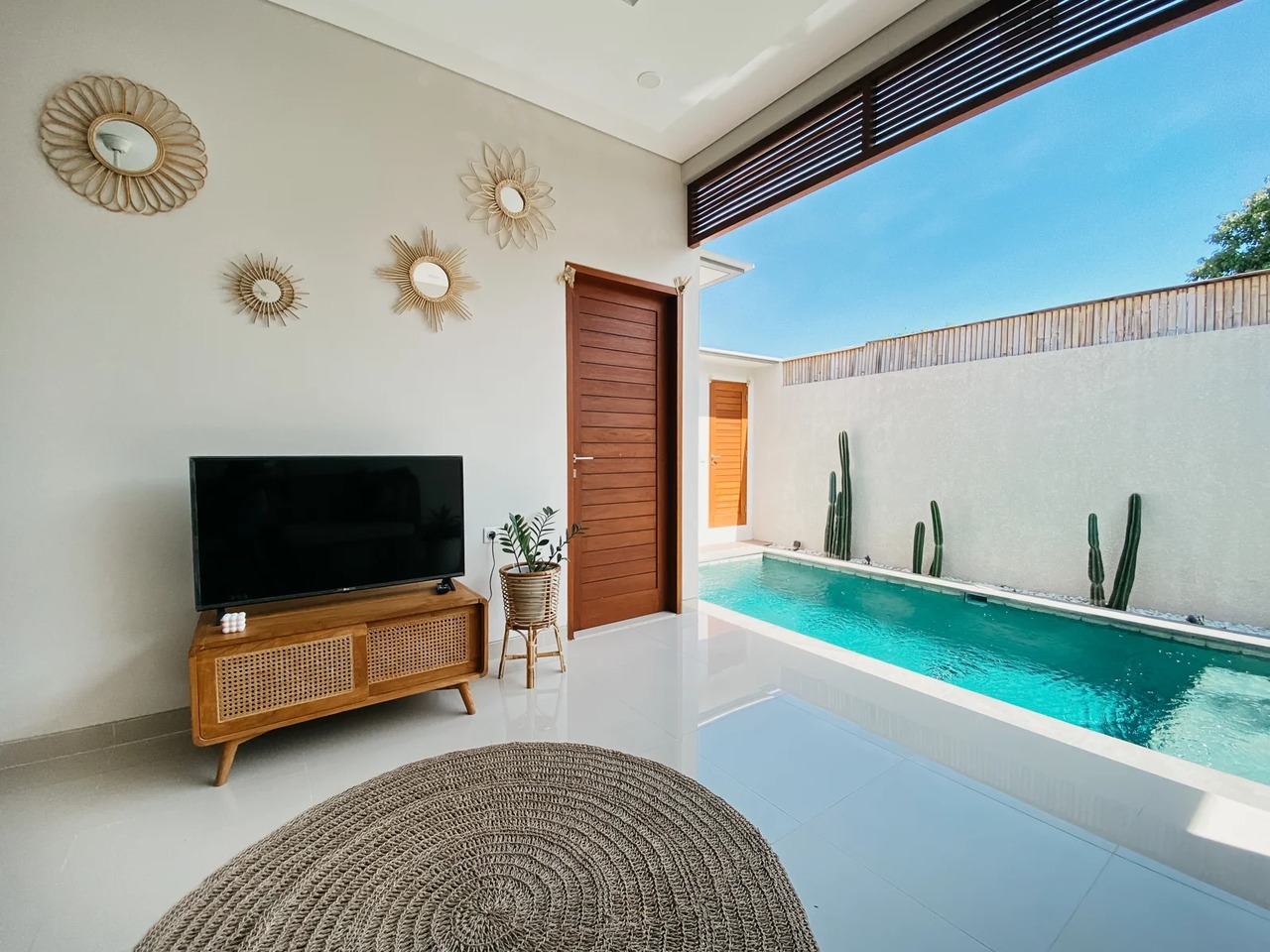MODERN–TROPICAL 2BR VILLA ANN