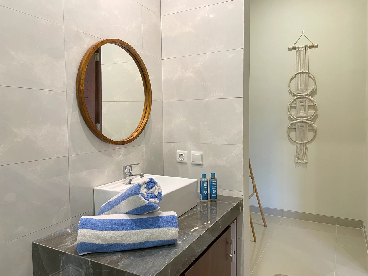 MODERN–TROPICAL 2BR VILLA ANN