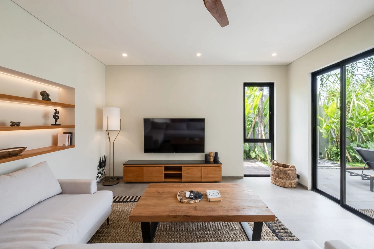 🌿 LEASEHOLD Refined 2BR Tropical Villa
