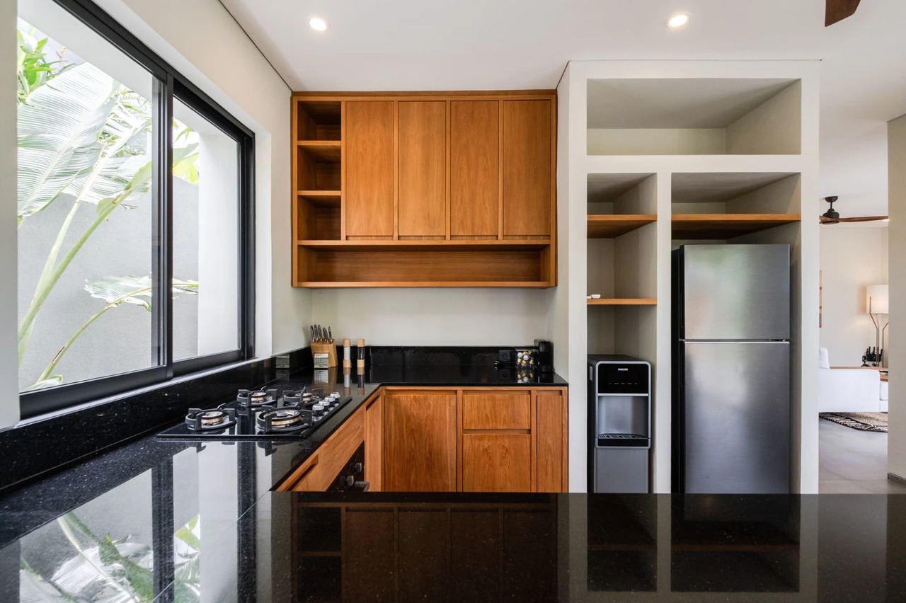 🌿 LEASEHOLD Refined 2BR Tropical Villa