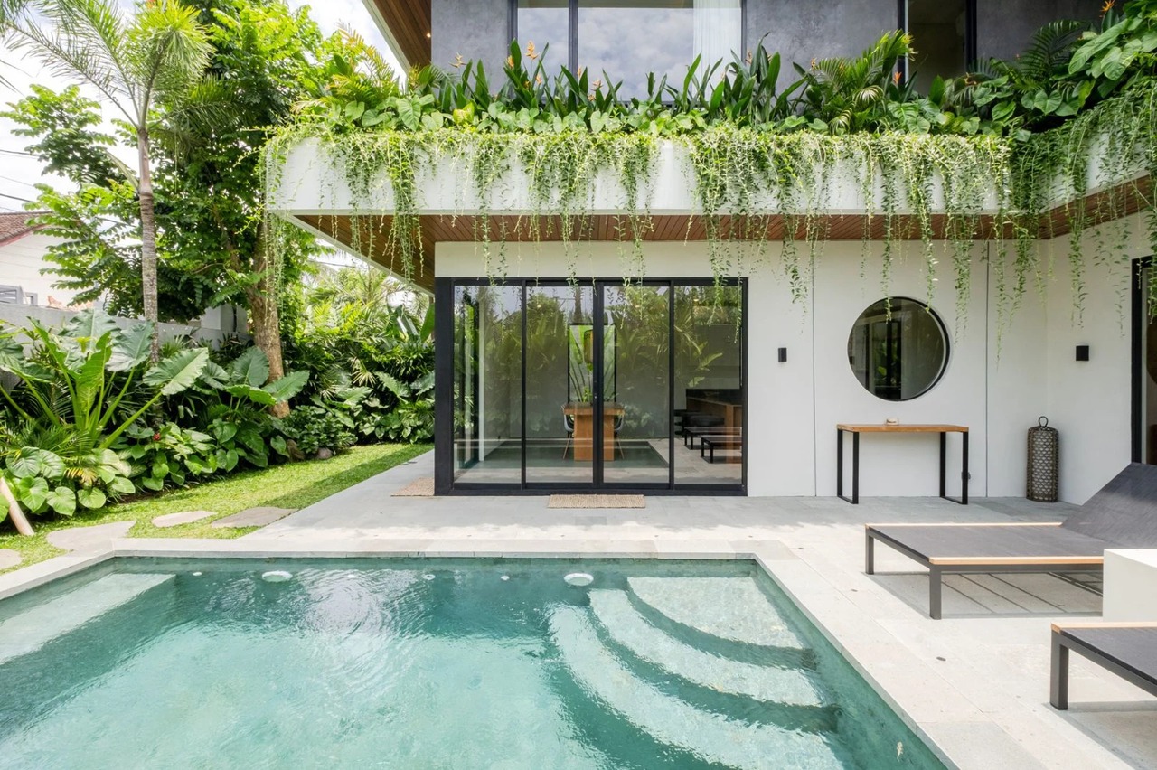 🌿 LEASEHOLD Refined 2BR Tropical Villa