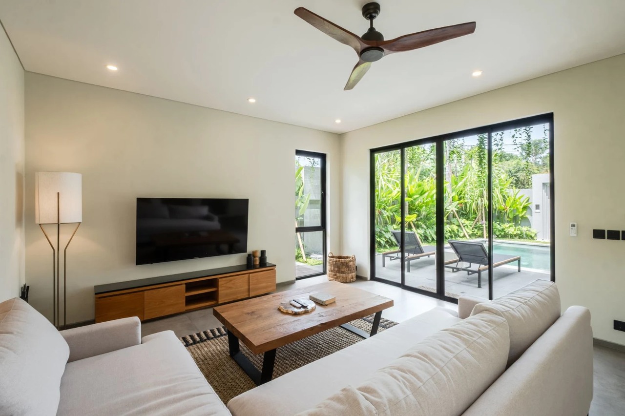 🌿 LEASEHOLD Refined 2BR Tropical Villa