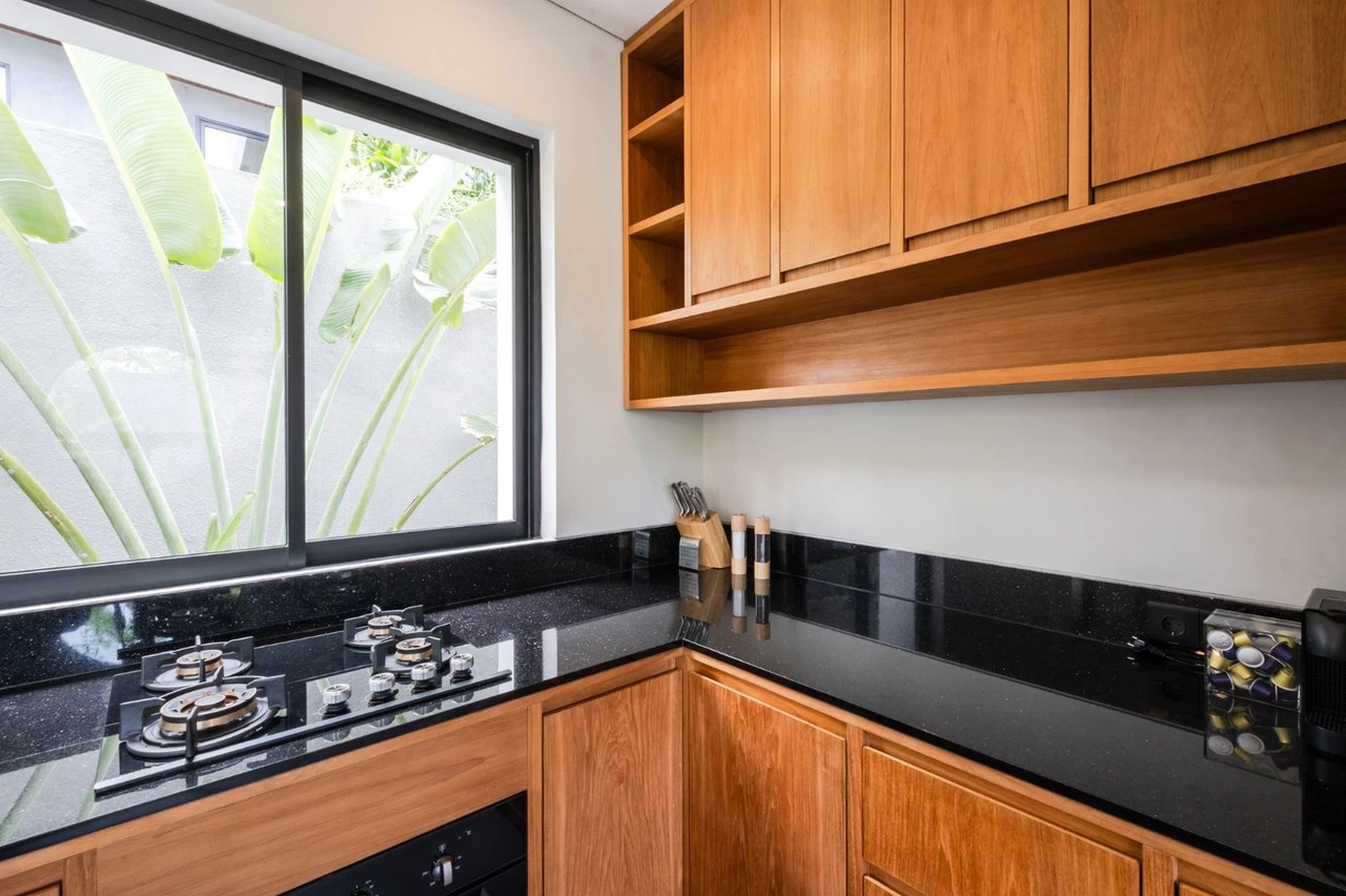 🌿 LEASEHOLD Refined 2BR Tropical Villa