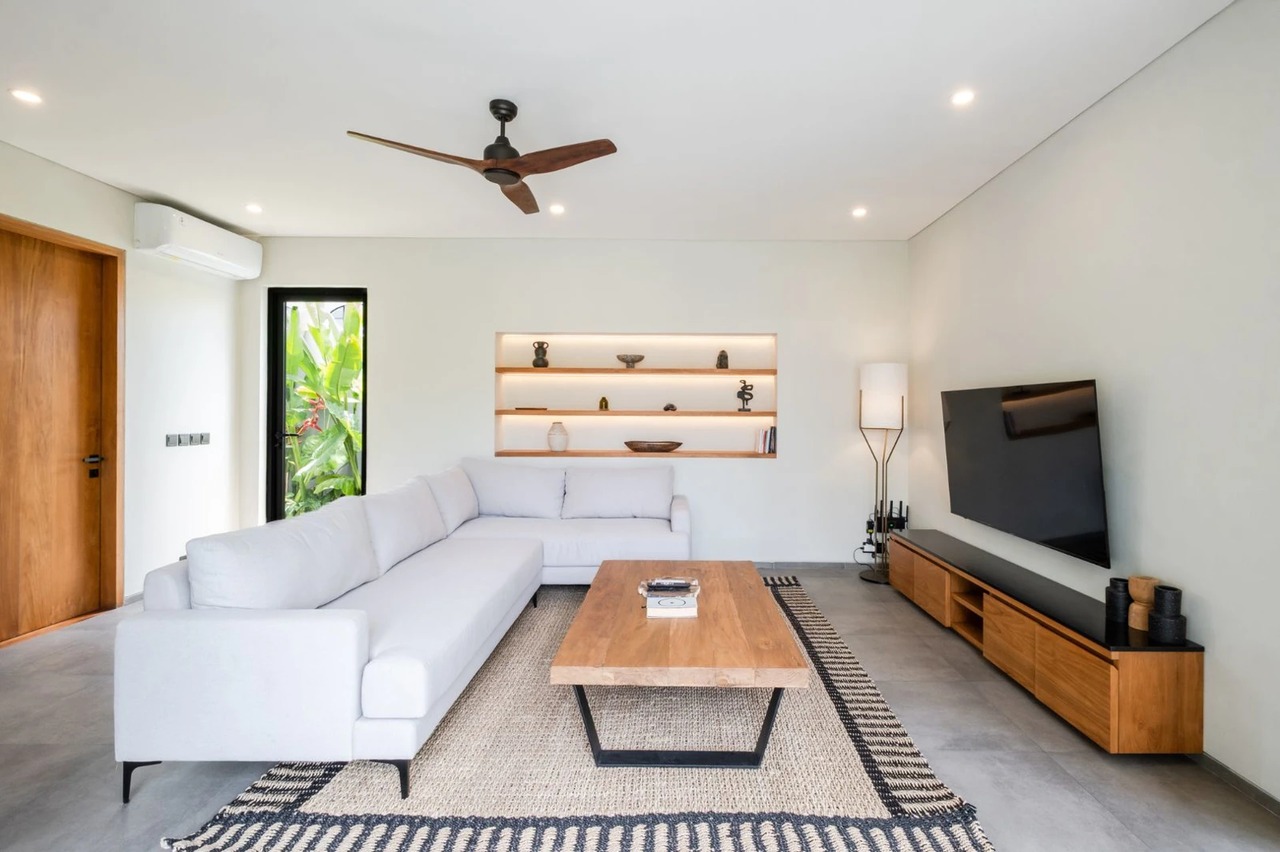 🌿 LEASEHOLD Refined 2BR Tropical Villa