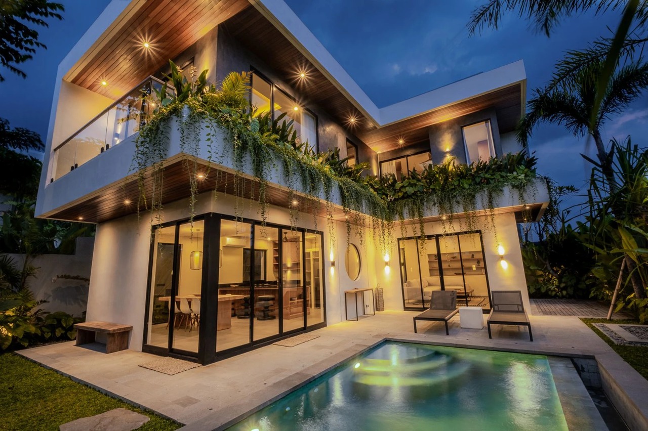 🌿 LEASEHOLD Refined 2BR Tropical Villa