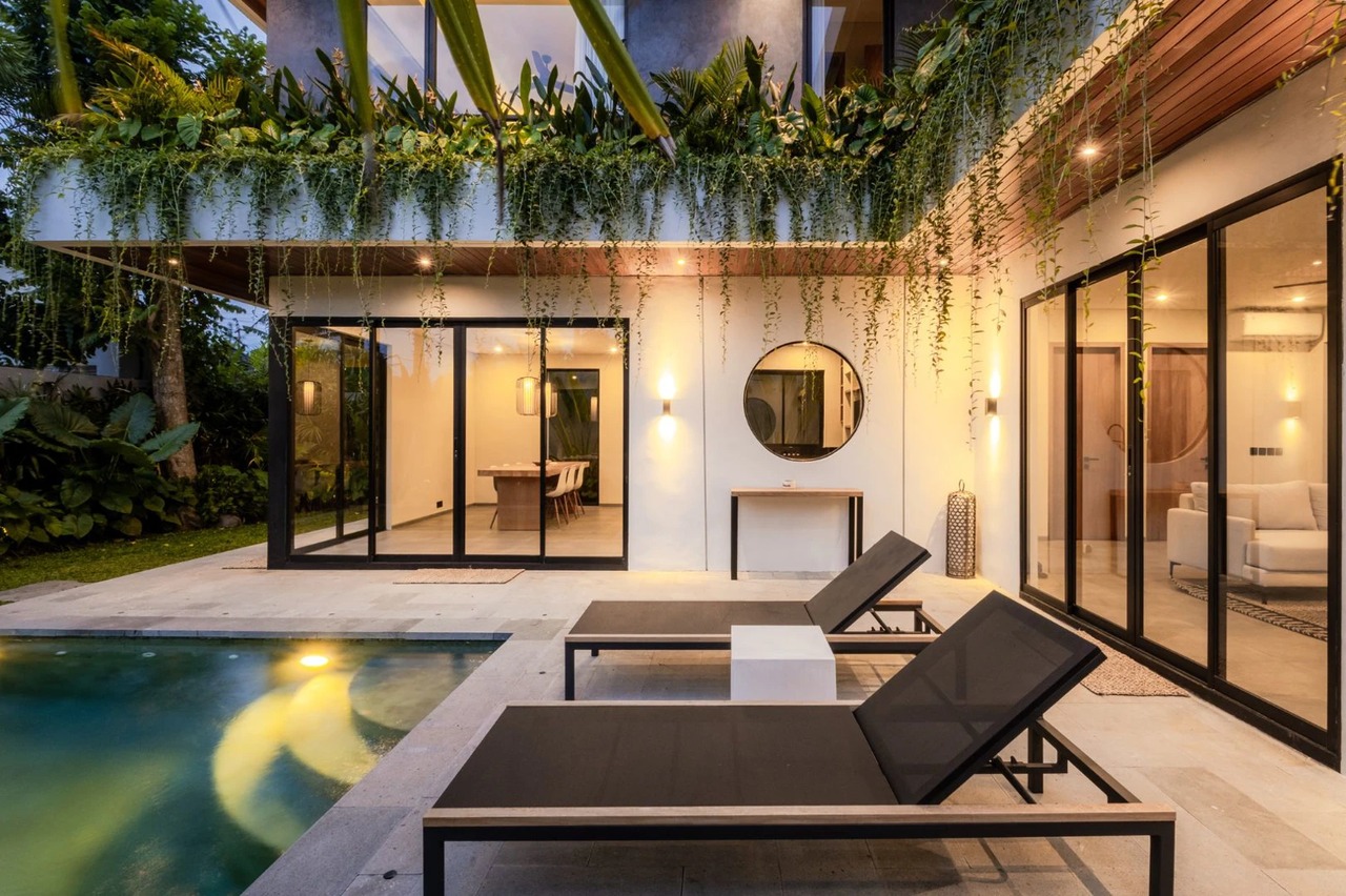 🌿 LEASEHOLD Refined 2BR Tropical Villa