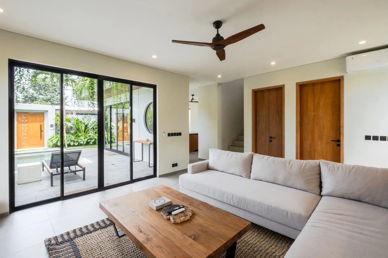 🌿 LEASEHOLD Refined 2BR Tropical Villa
