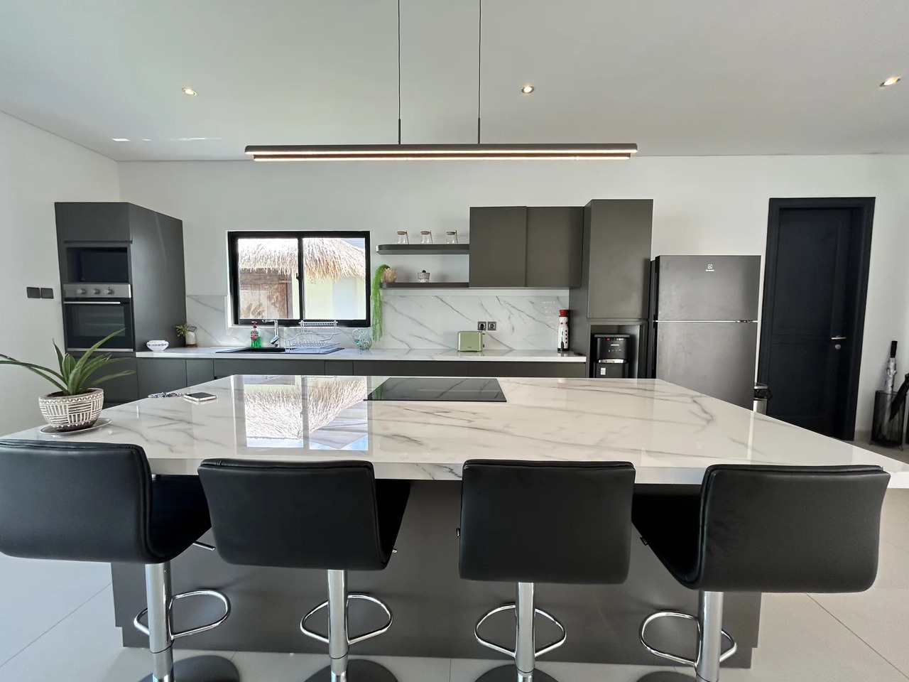 Modern 4BR Villa w/ Private Pool and Sun