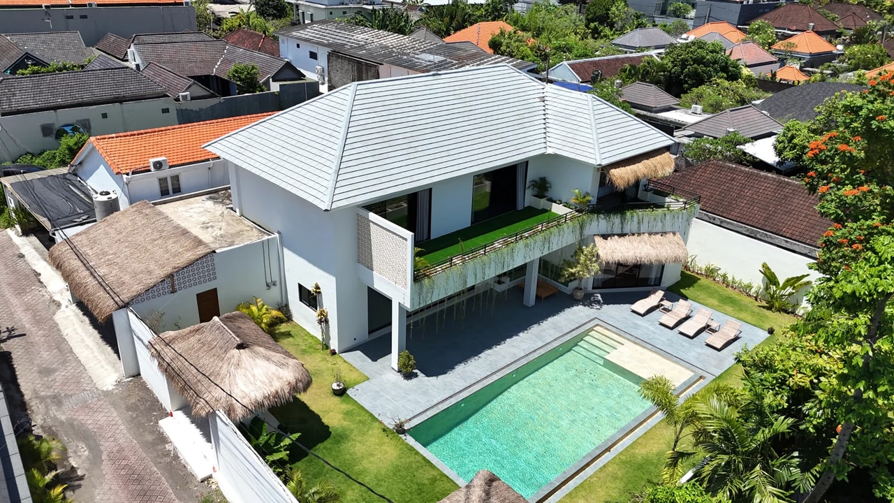 Modern 4BR Villa w/ Private Pool and Sun