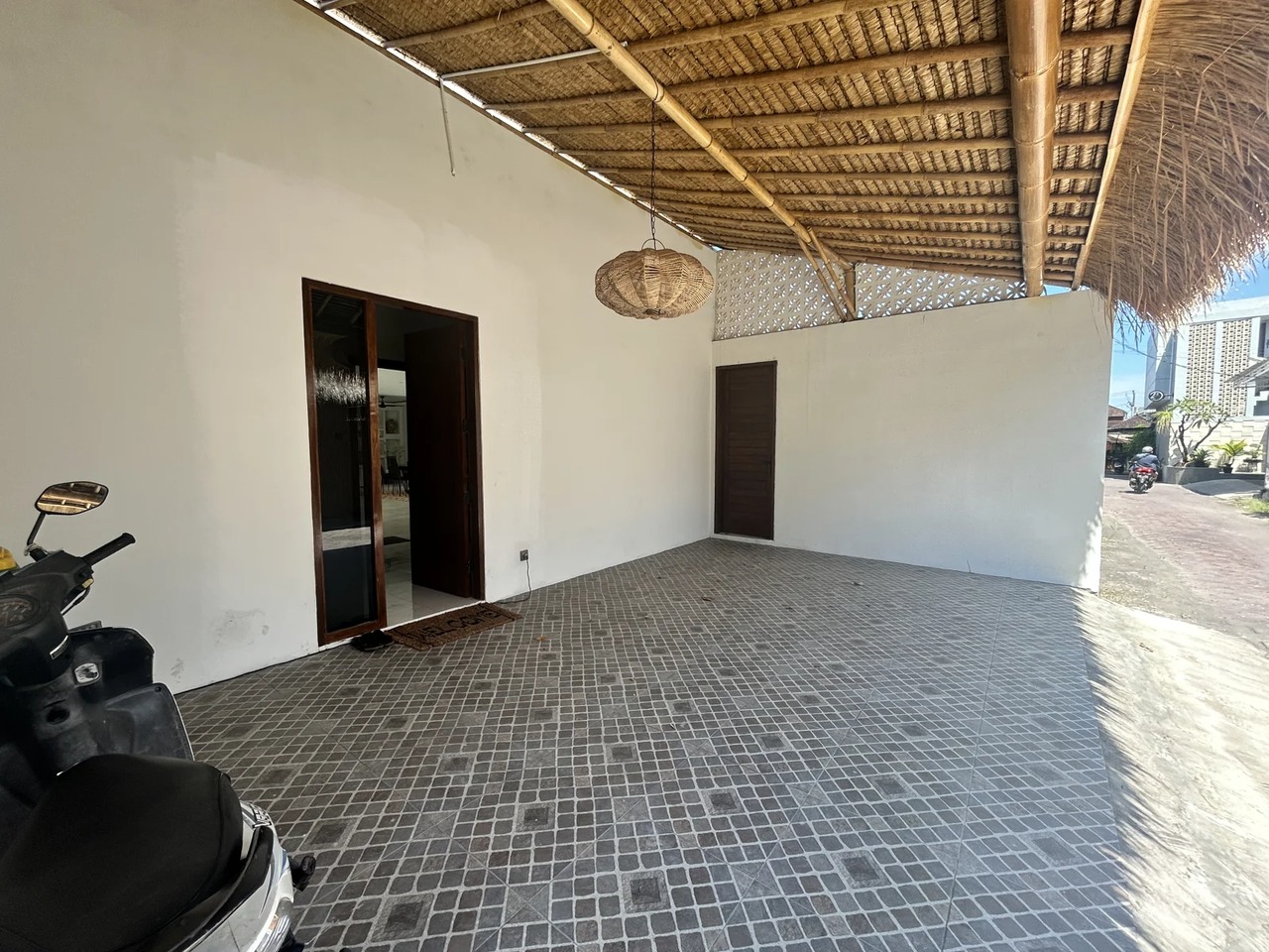 Modern 4BR Villa w/ Private Pool and Sun