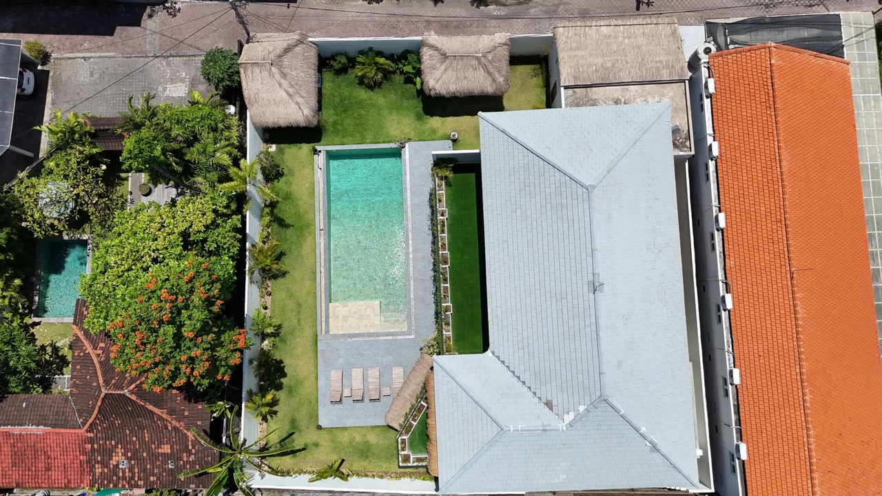 Modern 4BR Villa w/ Private Pool and Sun