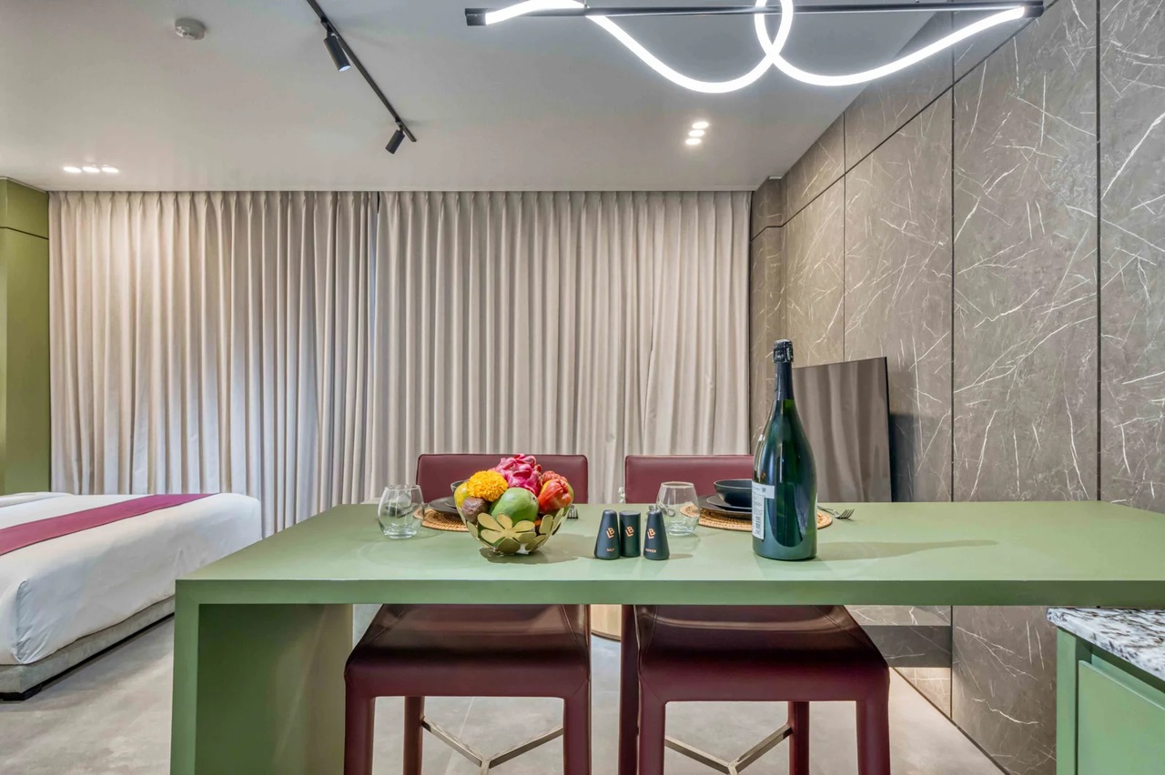 Polished 1BR Apartment w/ Rooftop Patio