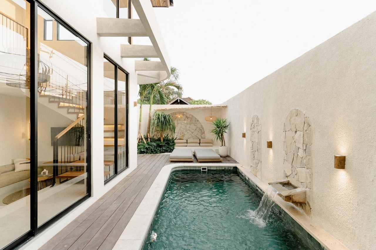 LEASEHOLD VILLA 3 BEDROOMS SEMINYAK