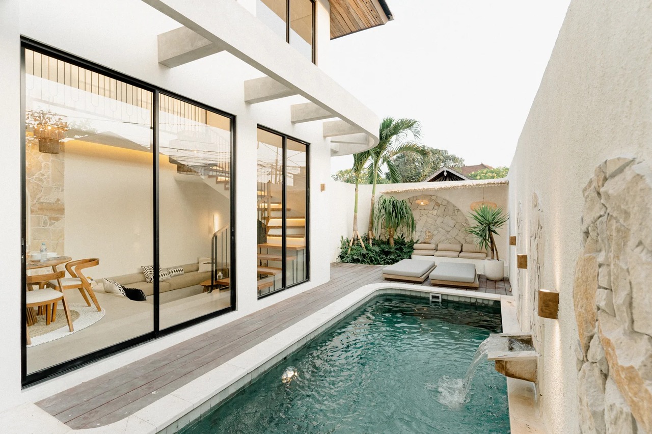 LEASEHOLD VILLA 3 BEDROOMS SEMINYAK
