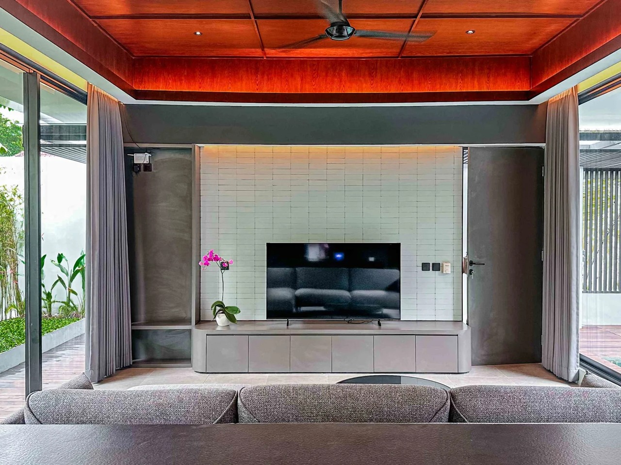 Modern 3BR Villa w/ Private Pool and Riv