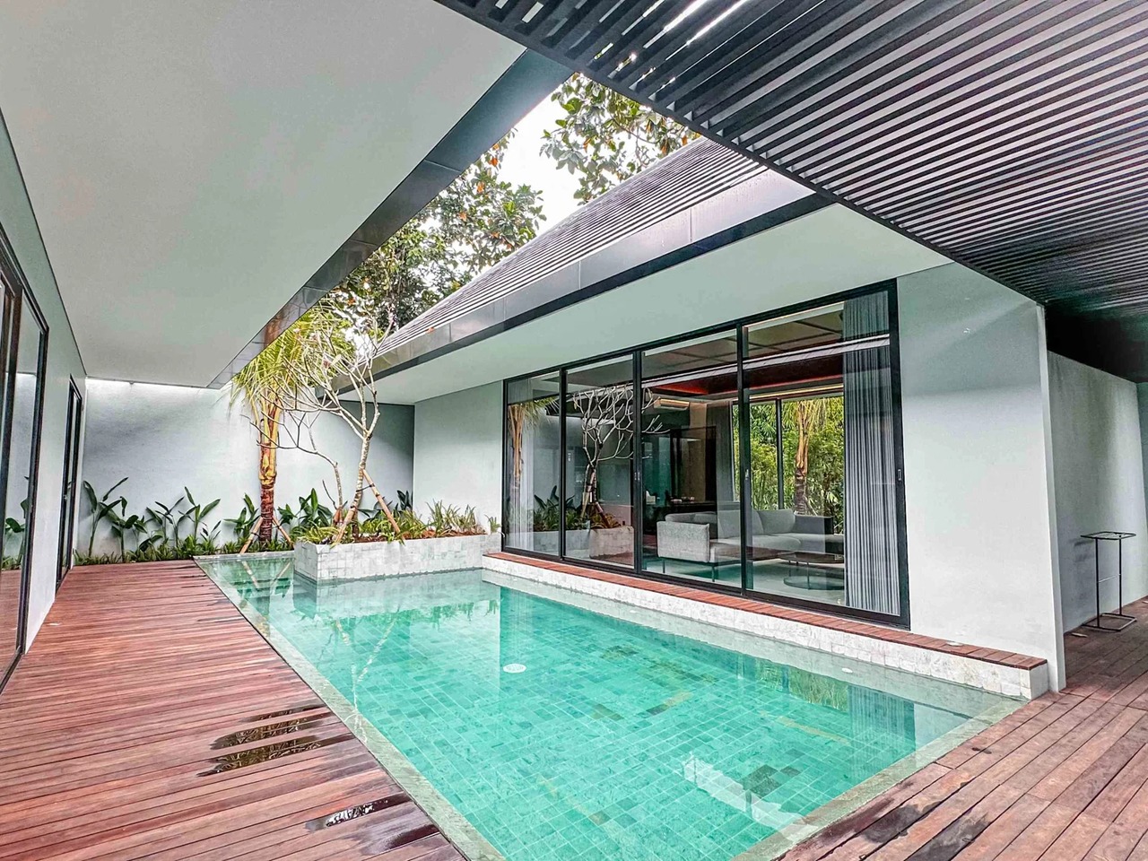 Modern 3BR Villa w/ Private Pool and Riv