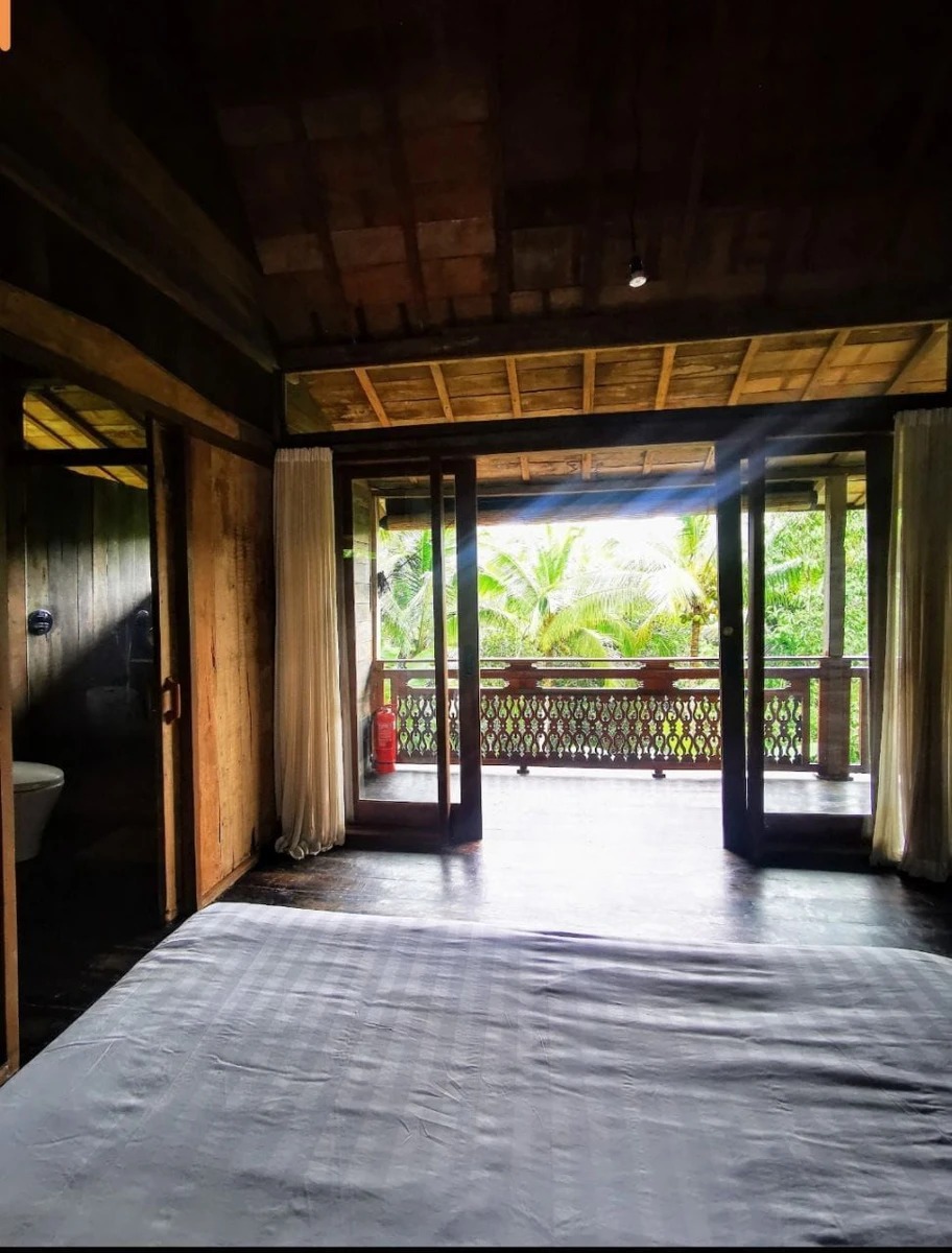 Villa with Enchanting Jungle Views
