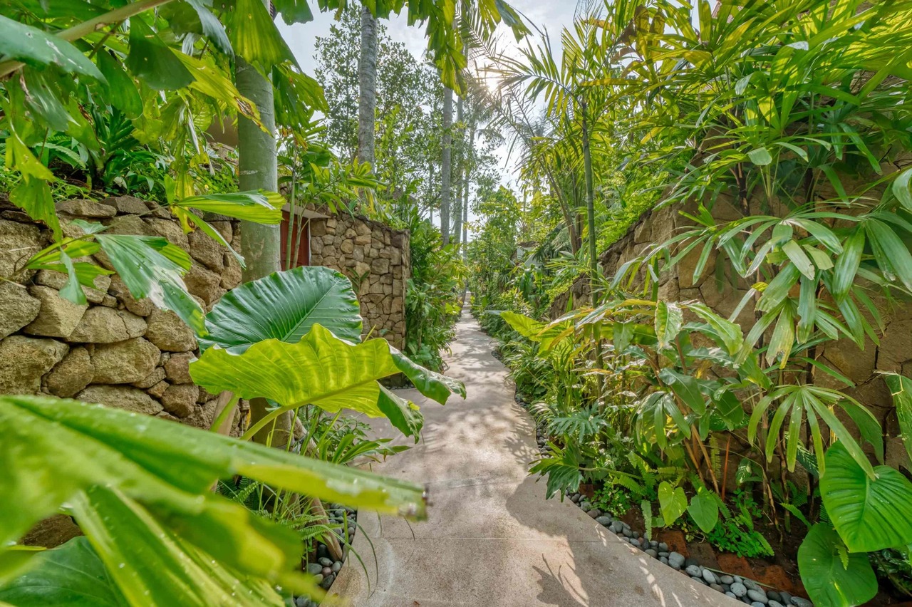 Contemporary 1BR Villa w/ Private Pool a